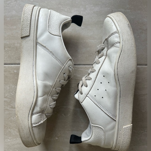 Diesel Sneakers - Picture 2 of 6